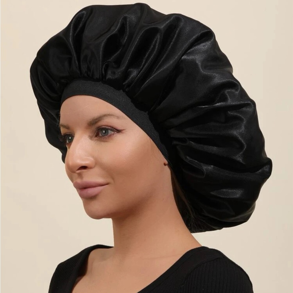Bonnet - Picture 2 of 3